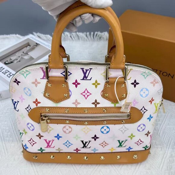 Louis Vuitton white tricolor coated studded monogram shell bag, 95% new - Picture 4 of 7